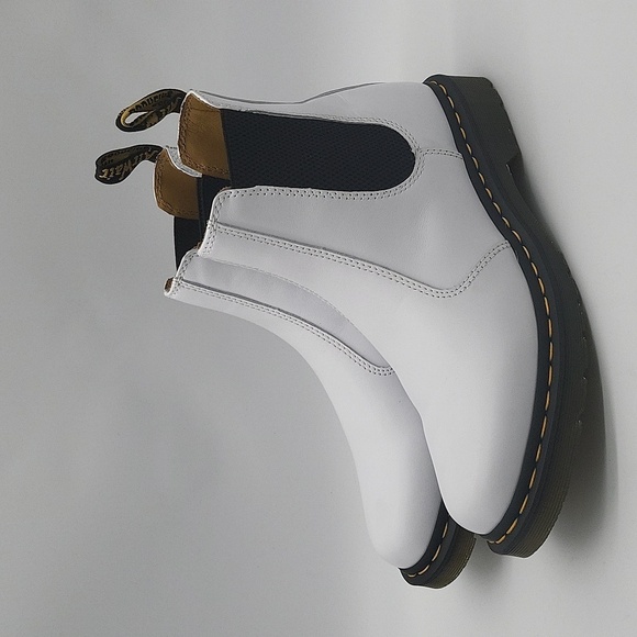 1256- Dr. Martens Chelsea Boots White Size 10 – Never Worn - Picture 3 of 11